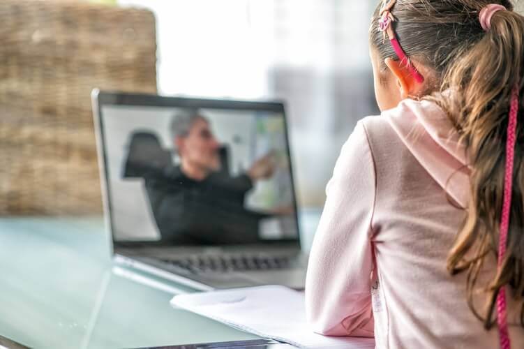 Girl having an online portuguese class