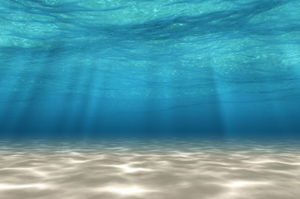 Sea water to demonstrate "Ce n’est pas la mer à boire"