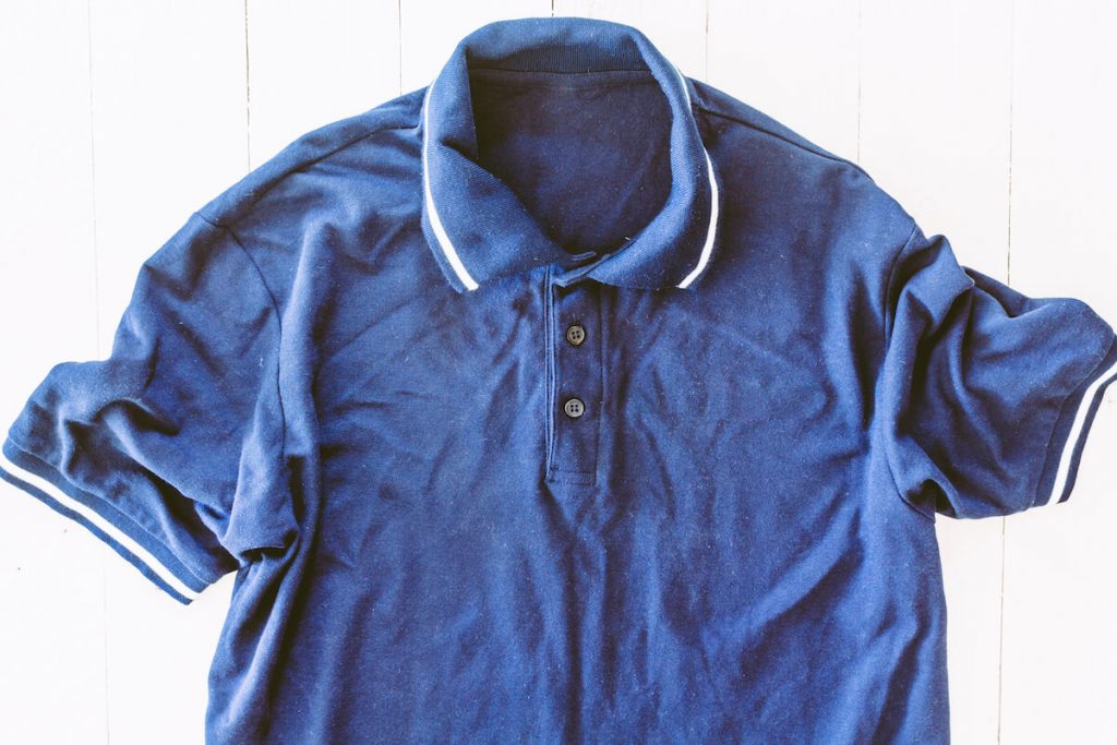 Wrinkled shirt to demonstrate "Sortir de la gueule d’une vache"