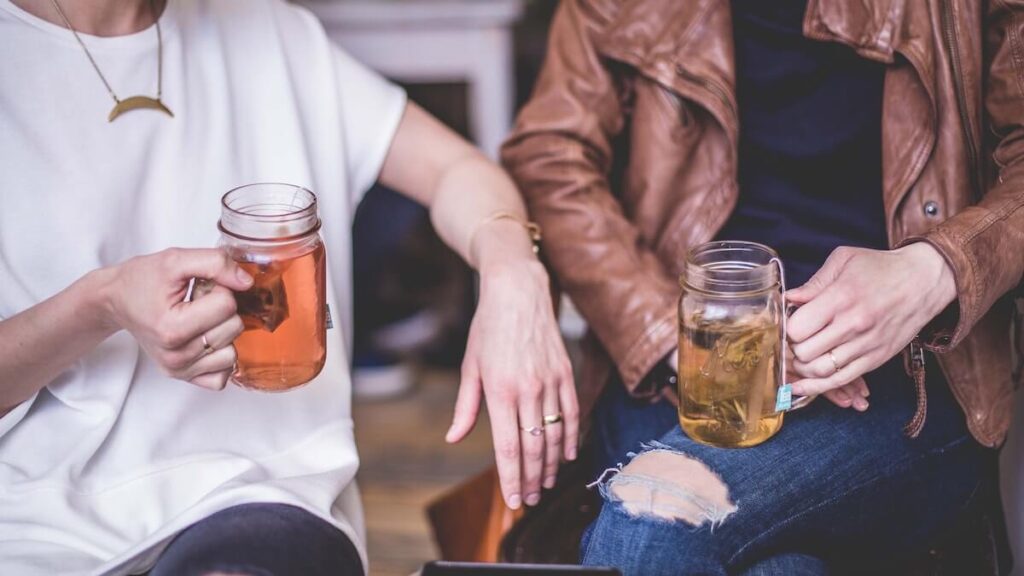 Language exchange in a cafe