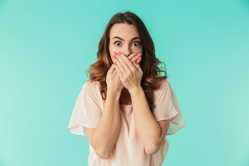 Shocked lady to demonstrate Mano do céu!