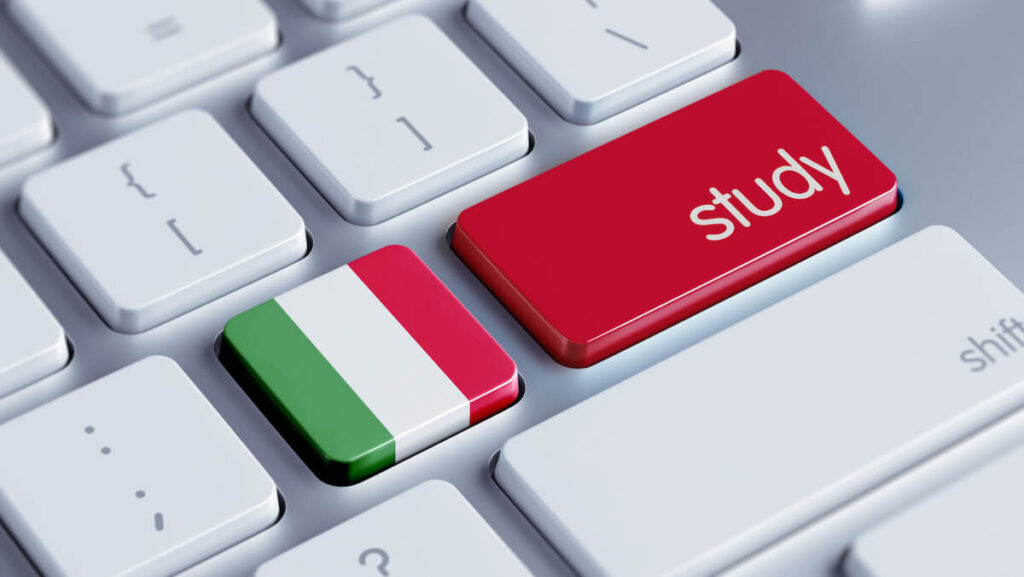 iIalian flag on computer keyboard