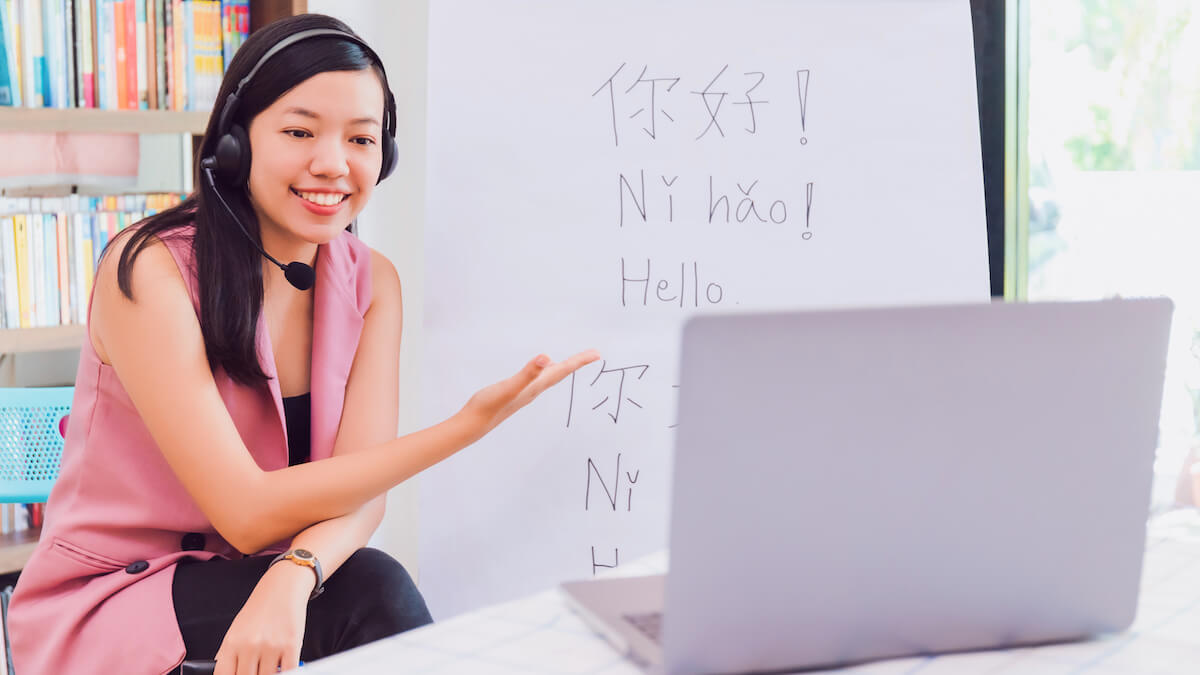 woman teaching Chinese language online
