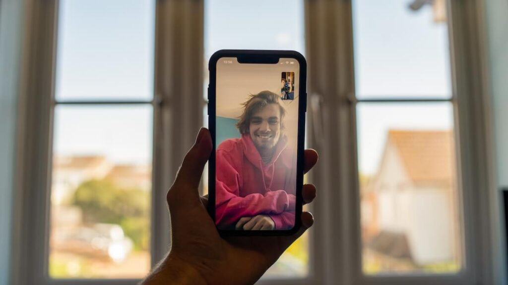 People videochatting